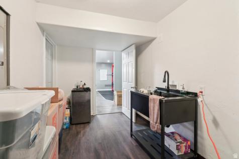 1699 W 2115 S Syracuse UT 84075