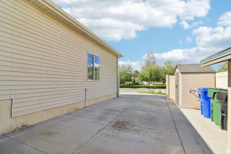 1699 W 2115 S Syracuse UT 84075