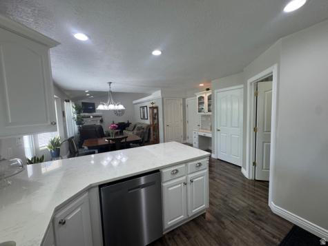 1976 E River Bottoms Road Avenue S Springville UT 84663