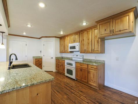 896 W 4800 S Taylorsville UT 84123