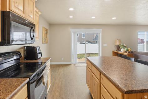 696 N Devonshire Drive Saratoga Springs UT 84045