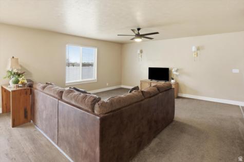 696 N Devonshire Drive Saratoga Springs UT 84045