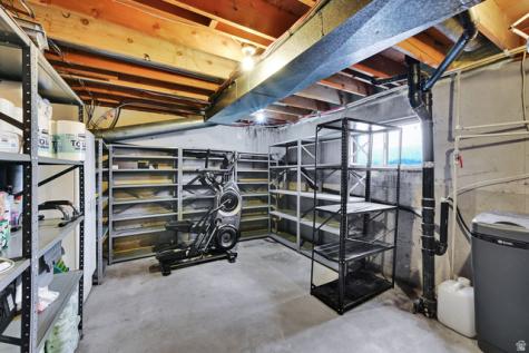 2195 W 800 N West Point UT 84015