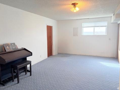 2136 S 900 E Bountiful UT 84010