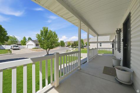 2144 E Easter Drive Eagle Mountain UT 84005