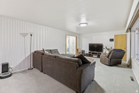 328 E 100 N Clearfield UT 84015