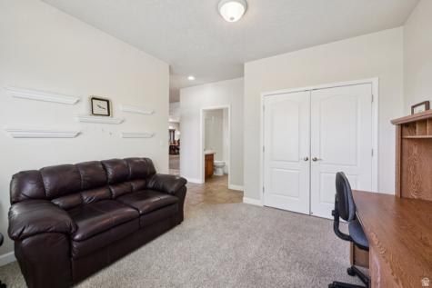 1534 W Homecoming Avenue South Jordan UT 84095