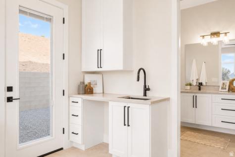 1374 E Pony Trail Washington UT 84780