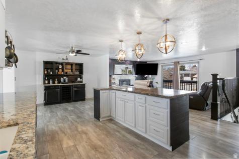 2569 W 5645 S Taylorsville UT 84129