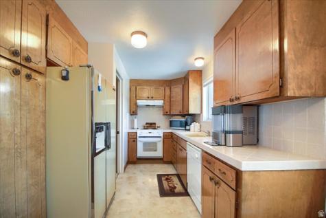 124 W 1700 S Orem UT 84058