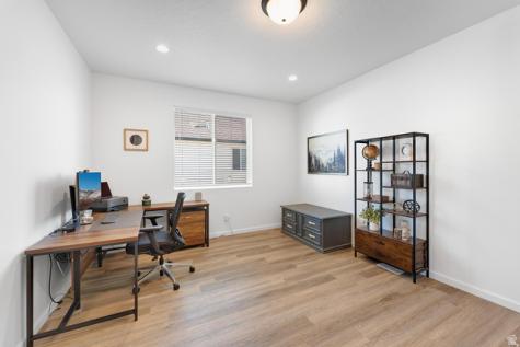 1077 E Postmark Place Eagle Mountain UT 84005