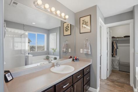 1049 W Stonehaven Drive North Salt Lake UT 84054