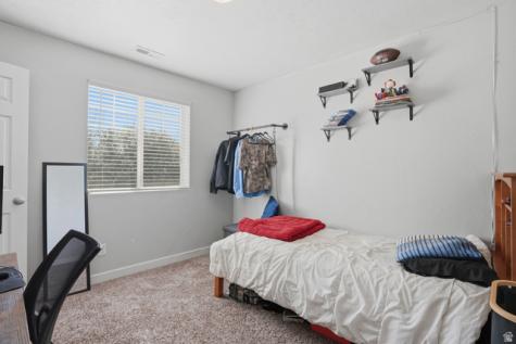 1049 W Stonehaven Drive North Salt Lake UT 84054