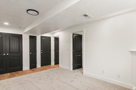 6095 S 2600 W Roy UT 84067