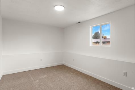 6095 S 2600 W Roy UT 84067