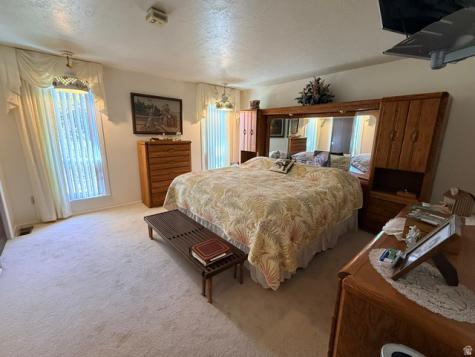 3453 W 5300 S Roy UT 84067