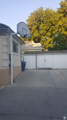 612 E 300 S Salt Lake City UT 84102