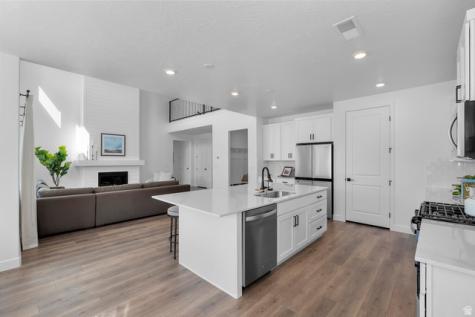 352 Rhyolite Drive N Hurricane UT 84737