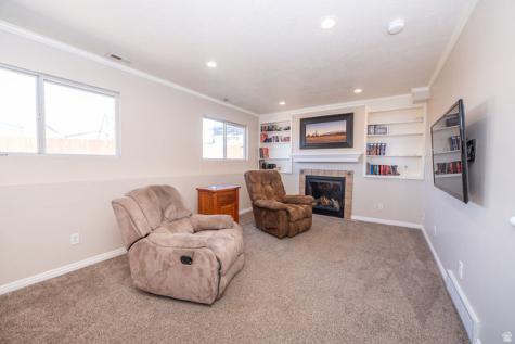 587 E Eastpointe Circle N North Salt Lake UT 84054
