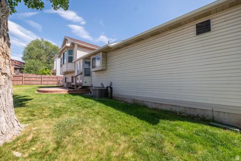 587 E Eastpointe Circle N North Salt Lake UT 84054