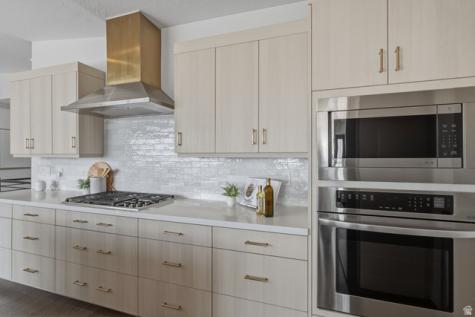 68 E Columbus Court Salt Lake City UT 84103