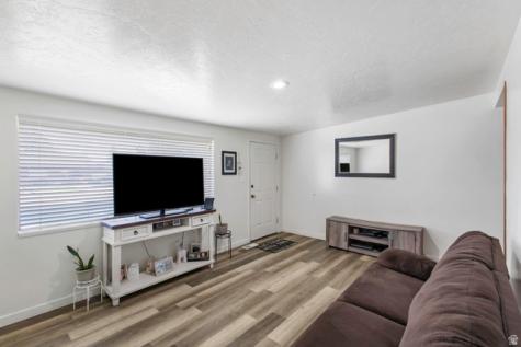 726 W 120 N Orem UT 84057