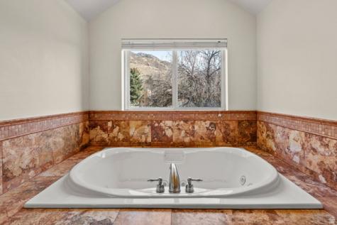 2765 E Blue Spruce Drive Holladay UT 84117