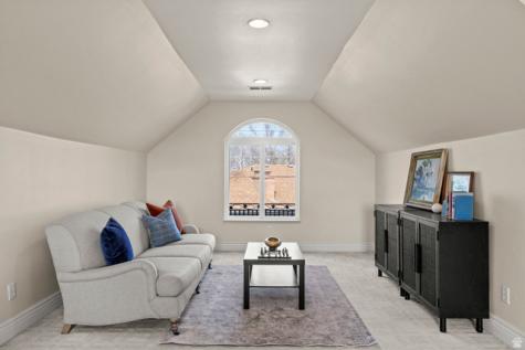 2765 E Blue Spruce Drive Holladay UT 84117