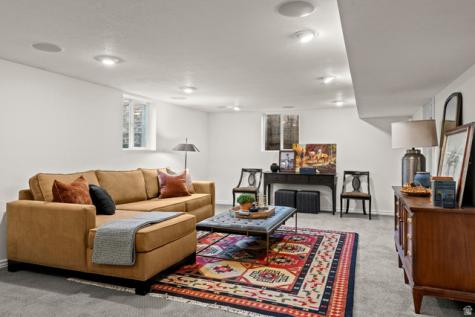 2765 E Blue Spruce Drive Holladay UT 84117