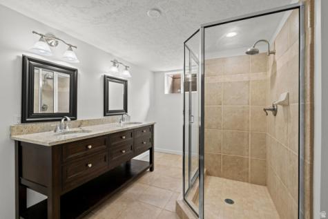 2765 E Blue Spruce Drive Holladay UT 84117