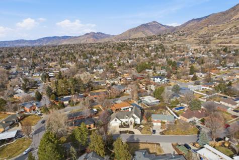 2765 E Blue Spruce Drive Holladay UT 84117