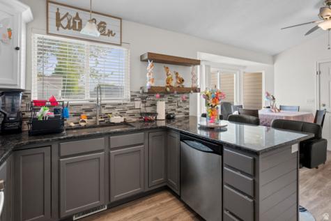 2152 E Weeping Willow Way N Eagle Mountain UT 84005