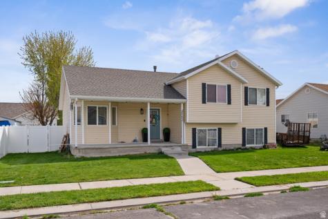 2152 E Weeping Willow Way N Eagle Mountain UT 84005