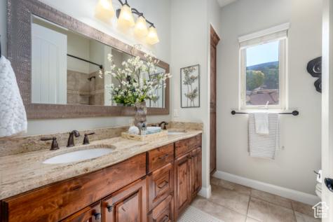 1301 E Blue Sky Drive Washington UT 84780