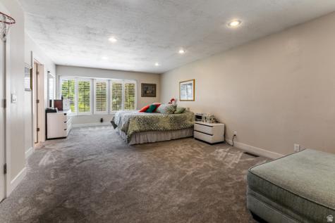 2148 E Pinecrest Lane S Sandy UT 84092