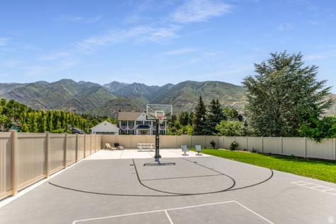2148 E Pinecrest Lane S Sandy UT 84092