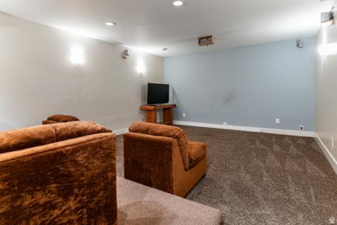 2148 E Pinecrest Lane S Sandy UT 84092