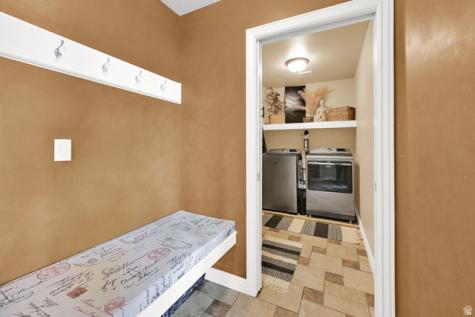 1899 S 3720 W Syracuse UT 84075