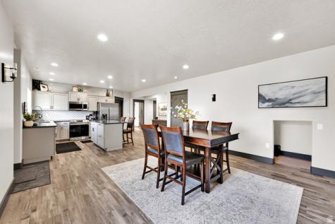 1899 S 3720 W Syracuse UT 84075