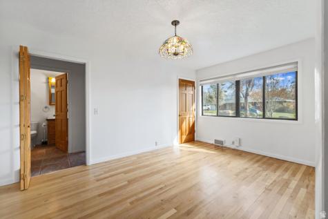 1889 E 4675 S Holladay UT 84117