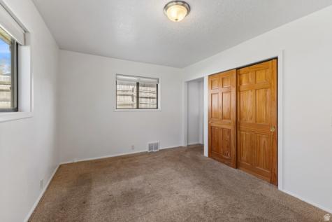 1889 E 4675 S Holladay UT 84117