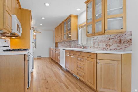 1889 E 4675 S Holladay UT 84117