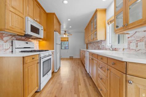 1889 E 4675 S Holladay UT 84117