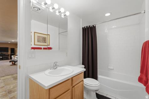 1178 S 70 W Farmington UT 84025