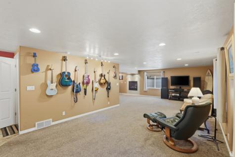 1178 S 70 W Farmington UT 84025