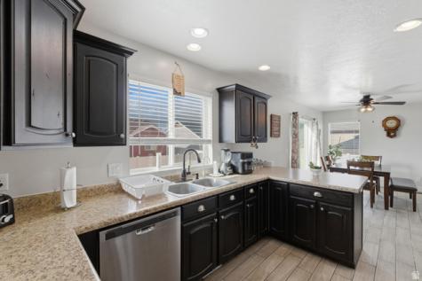 184 S Ranch Road E Grantsville UT 84029