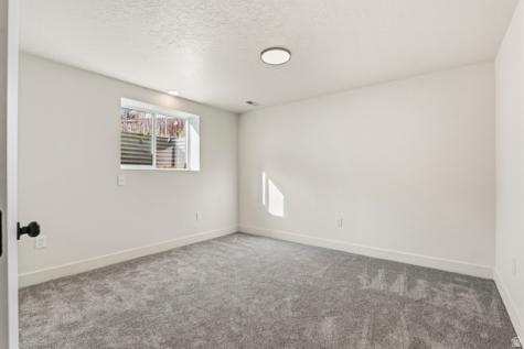 1492 E Sandy Hills Drive Sandy UT 84093