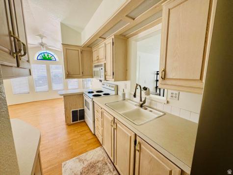 1160 E Telegraph Washington UT 84780