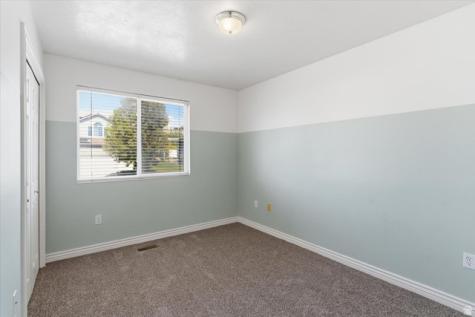 2204 E 3225 N Layton UT 84040