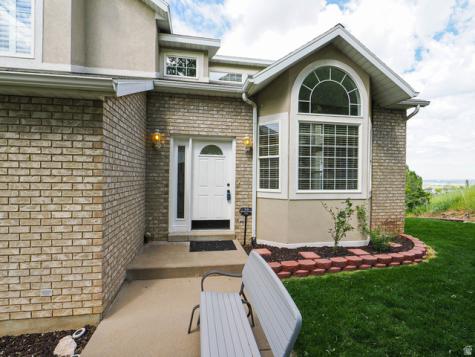 1833 N 350 E Centerville UT 84014